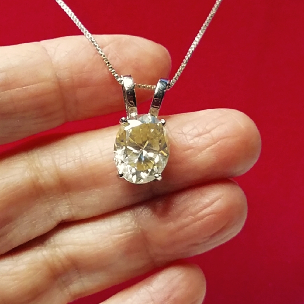 Moissanite Gorgeous Oval 5.20 carat Solitare Necklace